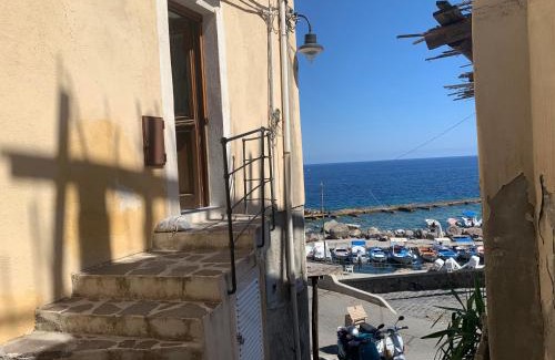 Malfa Apartamento | Il Balcone sul molo di Malfa