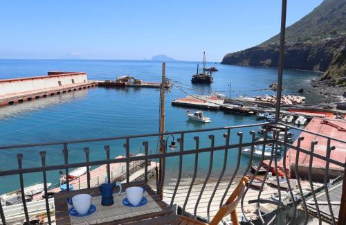 Malfa Apartamento | Il Balcone sul molo di Malfa