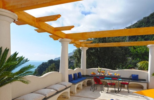 Conca dei Marini Apartamento | Villa en el corazón de AmalfiCoast con acceso a la plataforma marítima equipada, estacionamiento