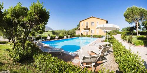 Castagneto Carducci Apartamento | Il Casale di Donoratico, Residence with swimming-pool