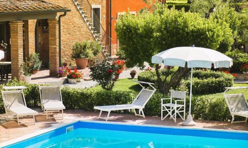 Castagneto Carducci Apartamento | Il Casale di Donoratico, Residence with swimming-pool