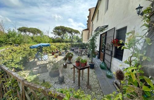 San Giuliano Terme Casa | - Il Casale Toscano - 1900mt from The Tower of Pisa - No Breakfast - Free Parking - No Air Conditioning but Fan - No Tv - No Frigde - ONLY SELF CHECK IN FROM 3 PM