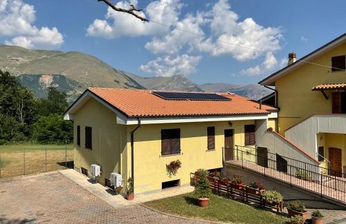 Montemonaco Cama Y Desayuno | Il Castagno
