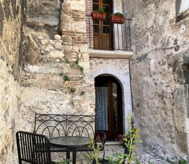 Campo di Giove Casa | Il castello - Casa Beatrice