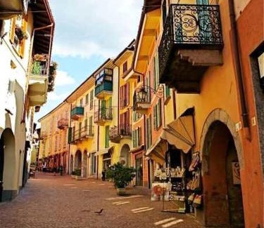 Luino Casa | Il Giardino Segreto