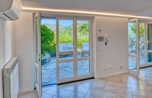 Valle Santa Apartamento | Il Giardino Sul Mare, jardín sobre el mar, vista al mar, confortable para 4, Levanto