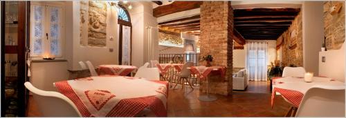 Guarene Cama Y Desayuno | Il Giardino sul Tetto B&B