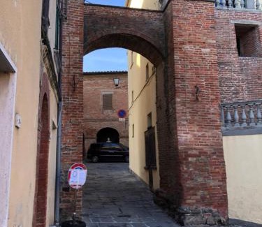 Valiano Apartamento | Il Grottino, Tuscan Village Apartment