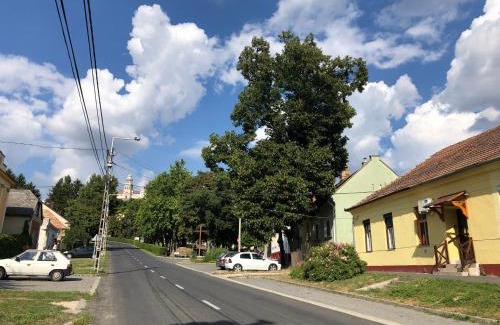 Pannonhalma Apartamento | IL-LAK Apartman