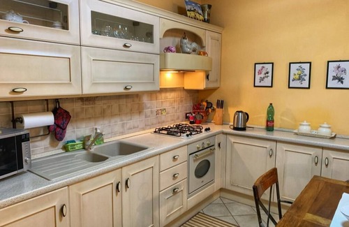 Taggia Apartamento | Apartamento elegante "Il nido di Giò" en la planta baja con jardín privado