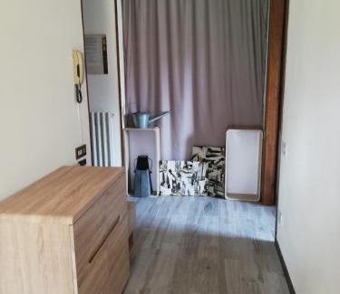 Mercallo Casa | Il NOCCIOLINO , 2 appartamenti