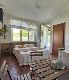 Montecalvo Versiggia Cama Y Desayuno | Il Sassoscritto Bed and Breakfast