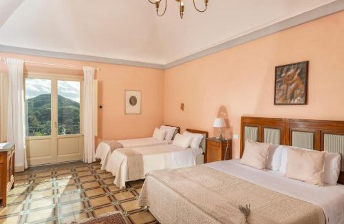 Montepulciano Apartamento | Il Vescovo, Incredible Attic in center of Montepulciano, Luxe