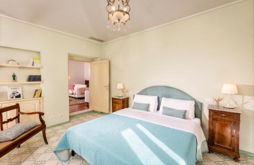 Montepulciano Apartamento | Il Vescovo, Incredible Attic in center of Montepulciano, Luxe