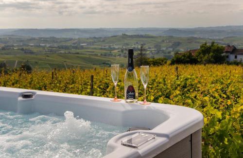 Castiglione Tinella Casa | IL VOLO, piscina e wellness