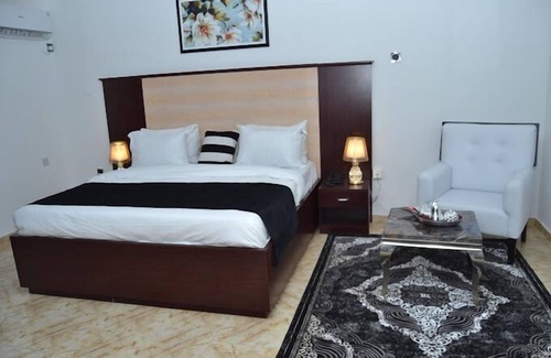 Benin City Hotel | Ilanga Suites