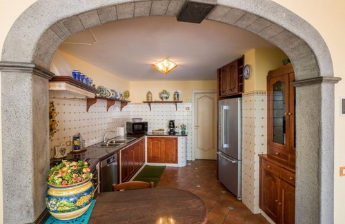 Chiesa Nuova Apartamento | ILARY HOUSE apartamento de lujo a Positano