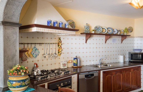 Chiesa Nuova Apartamento | ILARY HOUSE apartamento de lujo a Positano