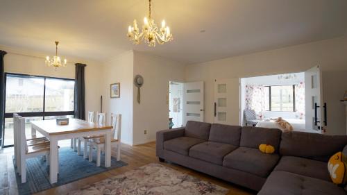 Lynmore Casa | Iles House Rotorua