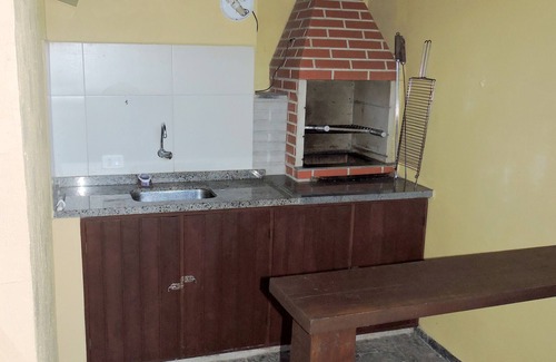 Saco da Capela Casa | Ilhabela adosado cerca del Club de Mar
