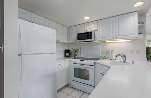 McCully - Moiliili Condominio | Amplio y lujoso apartamento con vista al mar en el hotel Waikiki Royal Gardens