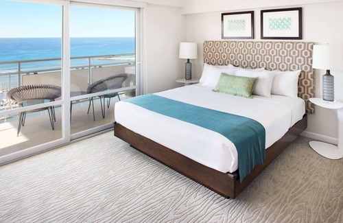 Waikiki Hotel | Ilikai Hotel & Luxury Suites