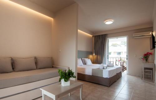 Laganas Hotel | Ilios Hotel, Adults Only