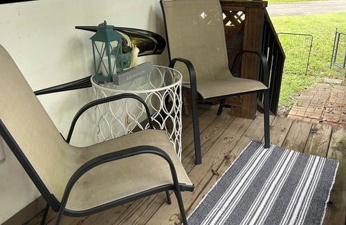 Flint Creek Casa | Illinois River Glamping Oasis