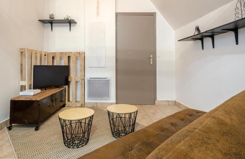Etampes Apartamento | iLOC Appartement Étampes, Place Saint Gilles