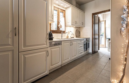 Koropi Casa | ILOI’s Villa in peaceful Village w. Private Beach