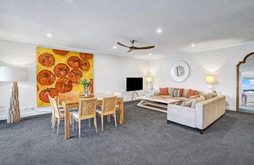 Palm Beach Casa | Iluka Palm Cove Penthouse