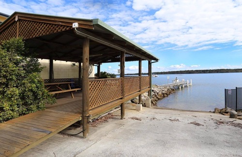 Iluka Apartamento | Iluka Villa 4 - Pool, BBQ, private jetty and your own boat ramp.