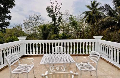 Deraniyagala Hotel | Ilukthenna bungalow