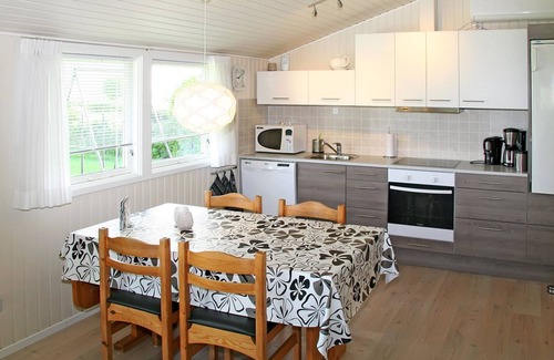 Egense Casa | "Ilya" - 90m to the fjord by Interhome