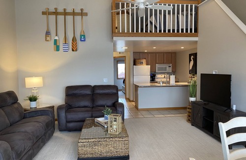 Gypsum Condominio | “ I’m Sittin’ On The Dock Of The Bay “ ⛵️