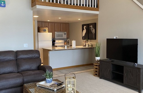 Gypsum Condominio | “ I’m Sittin’ On The Dock Of The Bay “ ⛵️