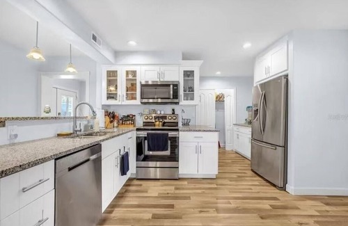 Whitfield Casa | IMG, Bradenton Beach, Anna Maria, Siesta Key Beach Beautiful & Centrally Located