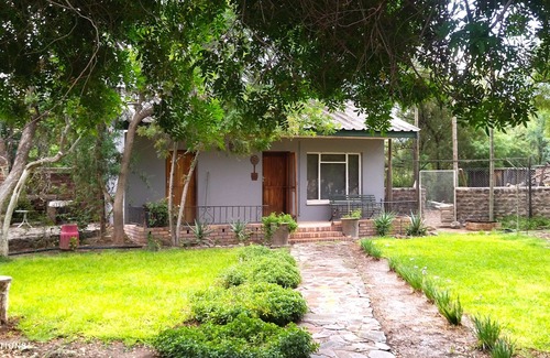 Beaufort West Cabaña | Immaculate 2-Bed Garden Cottage in Beaufort West