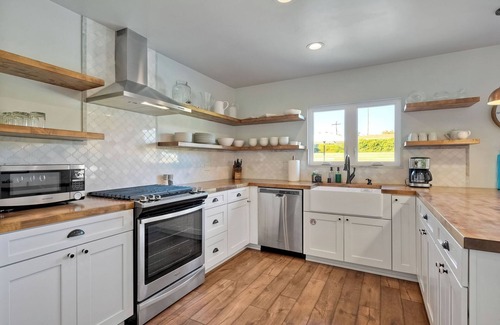 Loma Alta Casa | Immaculate 3 BDR in Oceanside – Private Pool & Spa
