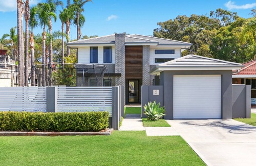 North Avoca Casa | Lakeside Luxury - 13 Lake Street, North Avoca