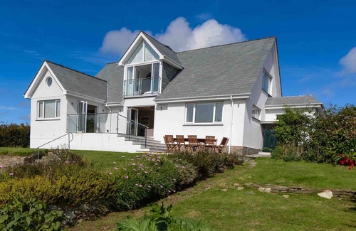 Constantine Bay Casa | Herongate es un inmaculado 5 Dormitorio 5 Cuarto de baño totalmente renovado casa moderna.