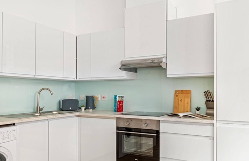 Newark Apartamento | Immaculate Apartment | Perfect for Contractors!