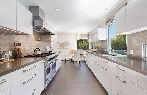 Bel Air Casa | Immaculate Architectural Full Security located on a cul-de-sac in Bel Air Park