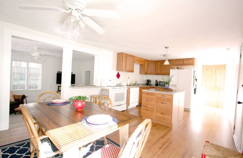 Brevard Casa | Inmaculado apartamento granero en la impresionante propiedad en la hermosa Brevard, NC!