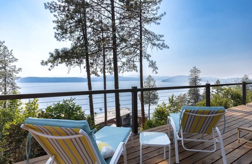 Coeur d'Alene Casa | Immaculate CDA Lake Views