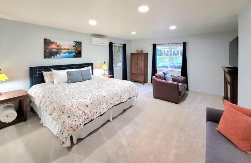 Monitor Apartamento | Immaculate Home w/Mtn and River Views!