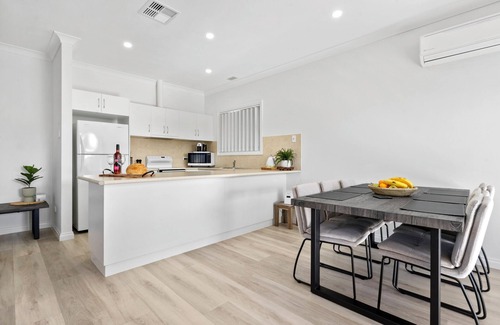 Renmark Apartamento | Immaculate, Modern, Comfortable Apartment in a Convenient Location