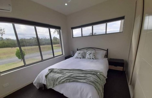 Midge Point Casa | Immaculate Ocean Front Family & Pet Friendly Home