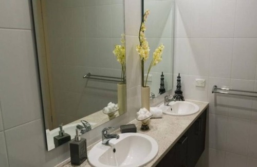 Midge Point Casa | Immaculate Ocean Front Family & Pet Friendly Home