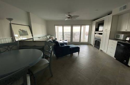 Avalon Condominio | Immaculate Oceanfront Condo